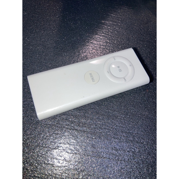 GENUINE APPLE A1156 REMOTE CONTROL FOR APPLE TV MACBOOK IMAC MAC PRO N5-1 Used - Picture 3 of 4